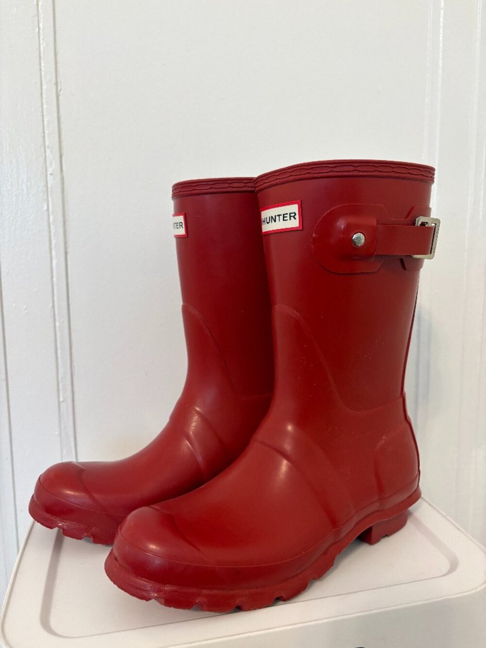 Hunter Short Rain Boots –  Red | Size 6